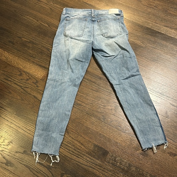 Pistola Skinny Jeans Raw Hem Distressed 31 EUC - Picture 8 of 8